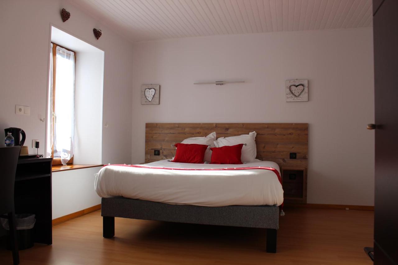 Logis Hotel Auberge De L'Allagnonette Saint-Poncy Екстериор снимка